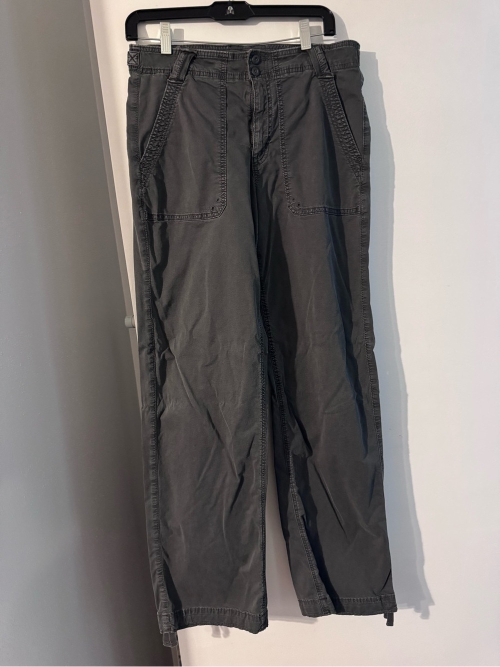 AE women’s 6 long stovepipe pants
